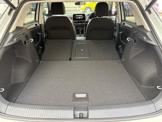 T-ロック TDI 4モーション スタイル 登録済未使用車 LEDマトリックスヘッドライト デジタルメーター トラベルアシスト アップコネクト レーンキープ ワイヤレスチャージ 電動リヤゲート 後方死角検知機能 障害物センサー 新車保証継承(52枚目)