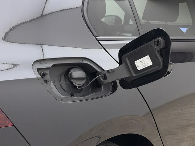 ゴルフ eTSIアクティブ IQライト ACC トラベルアシスト レーンアシスト 後方死角検知機能  障害物センサー バックカメラ ダイナミックターンインジケーター アンビエントライト ワイヤレスチャージ ETC 認定中古車(15枚目)