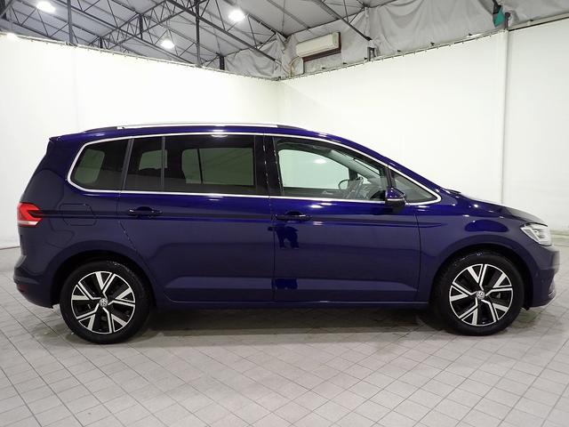 ゴルフトゥーラン TSI ハイライン シートヒーター ACC 電動リヤゲート レーンアシスト 障害物センサー バックカメラ LEDヘッドライト ISOFIX App-Connect ETC USB 3列シート7人乗り 認定中古車保証付き(9枚目)