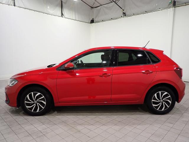 ポロ TSIアクティブ LEDヘッドライト ACC トラベルアシスト ワイヤレスチャージ App-Connect デジタルメーター レーンアシスト バックカメラ 障害物センサー Ready2Discover ETC USB(13枚目)