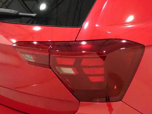 ポロ TSIアクティブ LEDヘッドライト ACC トラベルアシスト ワイヤレスチャージ App-Connect デジタルメーター レーンアシスト バックカメラ 障害物センサー Ready2Discover ETC USB(15枚目)