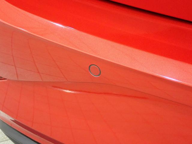 ポロ TSIアクティブ LEDヘッドライト ACC トラベルアシスト ワイヤレスチャージ App-Connect デジタルメーター レーンアシスト バックカメラ 障害物センサー Ready2Discover ETC USB(18枚目)