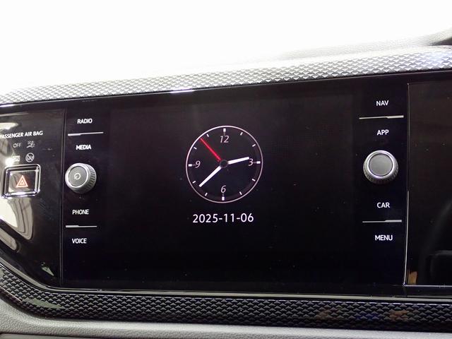 ポロ TSIアクティブ LEDヘッドライト ACC トラベルアシスト ワイヤレスチャージ App-Connect デジタルメーター レーンアシスト バックカメラ 障害物センサー Ready2Discover ETC USB(27枚目)