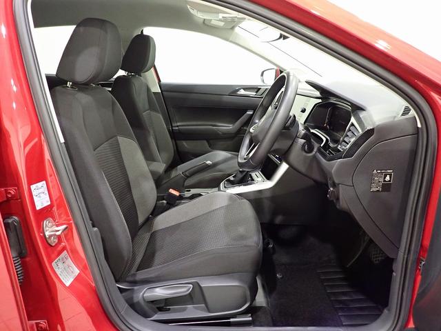 ポロ TSIアクティブ LEDヘッドライト ACC トラベルアシスト ワイヤレスチャージ App-Connect デジタルメーター レーンアシスト バックカメラ 障害物センサー Ready2Discover ETC USB(42枚目)