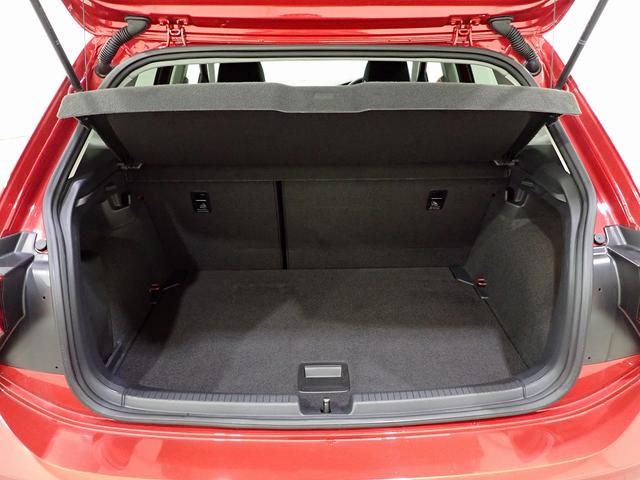 ポロ TSIアクティブ LEDヘッドライト ACC トラベルアシスト ワイヤレスチャージ App-Connect デジタルメーター レーンアシスト バックカメラ 障害物センサー Ready2Discover ETC USB(45枚目)