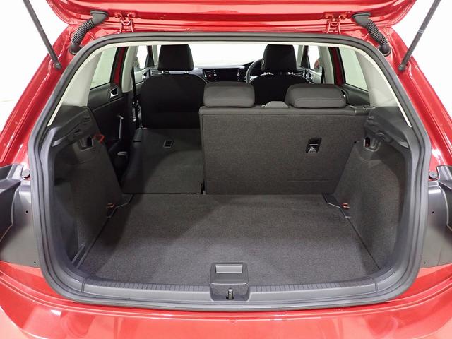 ポロ TSIアクティブ LEDヘッドライト ACC トラベルアシスト ワイヤレスチャージ App-Connect デジタルメーター レーンアシスト バックカメラ 障害物センサー Ready2Discover ETC USB(46枚目)