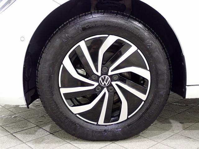 ポロ TSIアクティブ LEDヘッドライト ACC TravelAssist ディスカバープロ ワイヤレスチャージ App-Connect デジタルメーター レーンアシスト バックカメラ 障害物センサー ETC 認定中古車(6枚目)