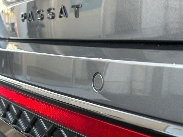 パサート ｅＴＳＩ　Ｒライン　デモカー　革シート　ＤＣＣＰｒｏ　ＩＱ．ＬＩＧＨＴ　シートヒーター＆ベンチレーション　トラベルアシスト　ＡＣＣ　電動リヤゲート　Ａｐｐ－Ｃｏｎｎｅｃｔ　全周囲カメラ　シートマッサージ　障害物センサー（15枚目）