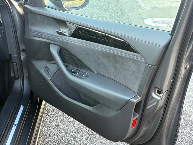 パサート ｅＴＳＩ　Ｒライン　デモカー　革シート　ＤＣＣＰｒｏ　ＩＱ．ＬＩＧＨＴ　シートヒーター＆ベンチレーション　トラベルアシスト　ＡＣＣ　電動リヤゲート　Ａｐｐ－Ｃｏｎｎｅｃｔ　全周囲カメラ　シートマッサージ　障害物センサー（18枚目）