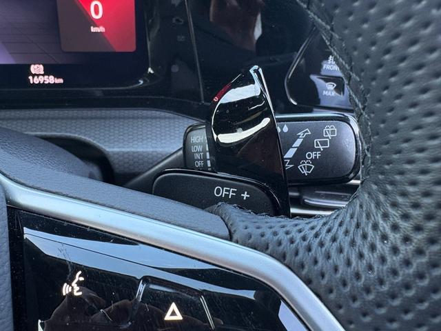 ゴルフＧＴＩ ベースグレード　ＩＱライト　ＡＣＣ　トラベルアシスト　デジタルメーター　ＡｐｐＣｏｎｎｅｃｔ　後方死角検知機能　シートヒーター　ワイヤレスチャージ　障害物センサー　バックカメラ　レーンアシスト　アンビエントライト（28枚目）