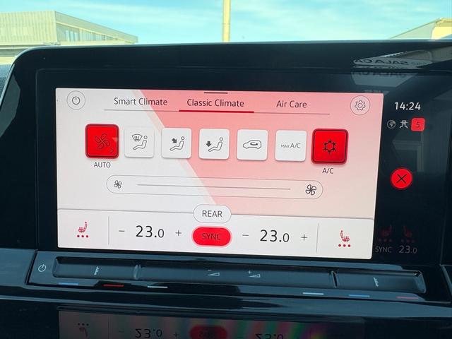 ゴルフＧＴＩ ベースグレード　ＩＱライト　ＡＣＣ　トラベルアシスト　デジタルメーター　ＡｐｐＣｏｎｎｅｃｔ　後方死角検知機能　シートヒーター　ワイヤレスチャージ　障害物センサー　バックカメラ　レーンアシスト　アンビエントライト（34枚目）