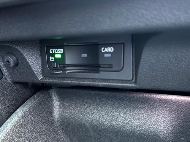 ゴルフＧＴＩ ベースグレード　ＩＱライト　ＡＣＣ　トラベルアシスト　デジタルメーター　ＡｐｐＣｏｎｎｅｃｔ　後方死角検知機能　シートヒーター　ワイヤレスチャージ　障害物センサー　バックカメラ　レーンアシスト　アンビエントライト（41枚目）