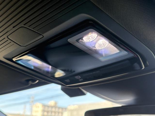 ゴルフＧＴＩ ベースグレード　ＩＱライト　ＡＣＣ　トラベルアシスト　デジタルメーター　ＡｐｐＣｏｎｎｅｃｔ　後方死角検知機能　シートヒーター　ワイヤレスチャージ　障害物センサー　バックカメラ　レーンアシスト　アンビエントライト（42枚目）