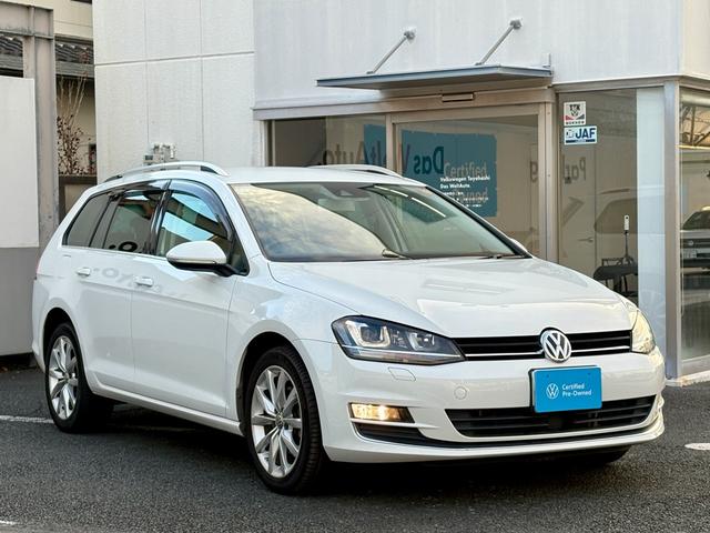 ゴルフヴァリアント ＴＳＩハイラインブルーモーションテクノロジー　アダプティブクルーズコントロールＡＣＣ　レーンアシスト　バックカメラ　パドルシフト　キセノンヘッドライト　Ｂｌｕｅｔｏｏｔｈ　スマートキー　純正ナビ　ＥＴＣ　ＣＤ／ＤＶＤ　ＩＳＯＦＩＸ　認定保証付（6枚目）