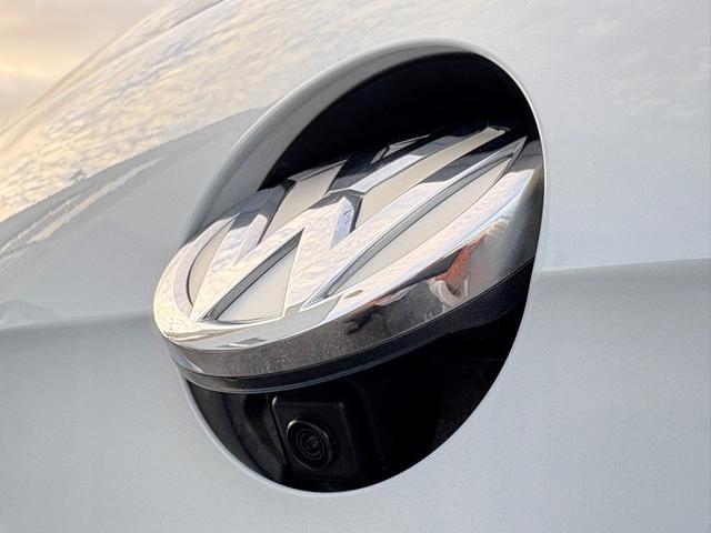 ゴルフヴァリアント ＴＳＩハイラインブルーモーションテクノロジー　アダプティブクルーズコントロールＡＣＣ　レーンアシスト　バックカメラ　パドルシフト　キセノンヘッドライト　Ｂｌｕｅｔｏｏｔｈ　スマートキー　純正ナビ　ＥＴＣ　ＣＤ／ＤＶＤ　ＩＳＯＦＩＸ　認定保証付（16枚目）