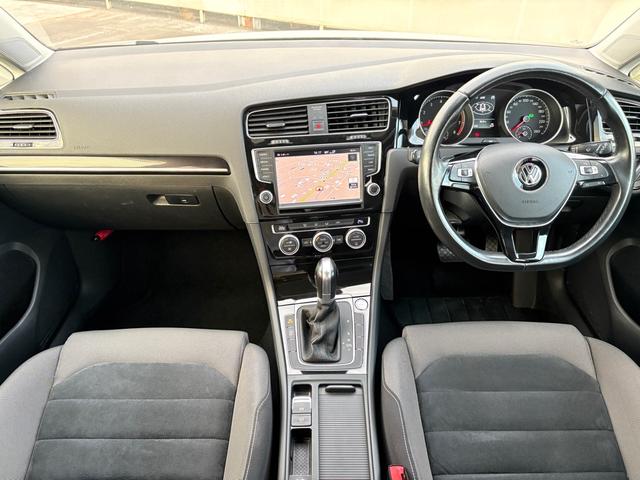 ゴルフヴァリアント ＴＳＩハイラインブルーモーションテクノロジー　アダプティブクルーズコントロールＡＣＣ　レーンアシスト　バックカメラ　パドルシフト　キセノンヘッドライト　Ｂｌｕｅｔｏｏｔｈ　スマートキー　純正ナビ　ＥＴＣ　ＣＤ／ＤＶＤ　ＩＳＯＦＩＸ　認定保証付（21枚目）