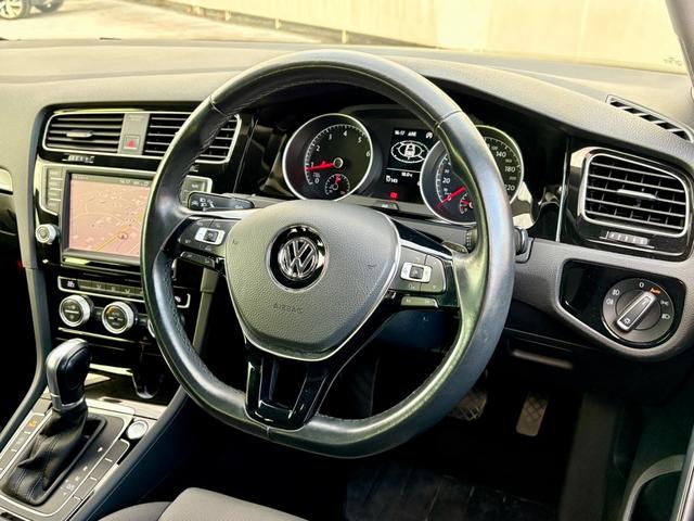 ゴルフヴァリアント ＴＳＩハイラインブルーモーションテクノロジー　アダプティブクルーズコントロールＡＣＣ　レーンアシスト　バックカメラ　パドルシフト　キセノンヘッドライト　Ｂｌｕｅｔｏｏｔｈ　スマートキー　純正ナビ　ＥＴＣ　ＣＤ／ＤＶＤ　ＩＳＯＦＩＸ　認定保証付（23枚目）