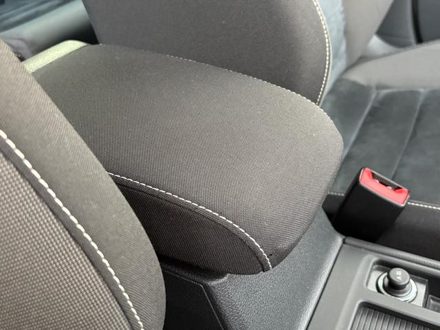 ゴルフヴァリアント ＴＳＩハイラインブルーモーションテクノロジー　アダプティブクルーズコントロールＡＣＣ　レーンアシスト　バックカメラ　パドルシフト　キセノンヘッドライト　Ｂｌｕｅｔｏｏｔｈ　スマートキー　純正ナビ　ＥＴＣ　ＣＤ／ＤＶＤ　ＩＳＯＦＩＸ　認定保証付（39枚目）