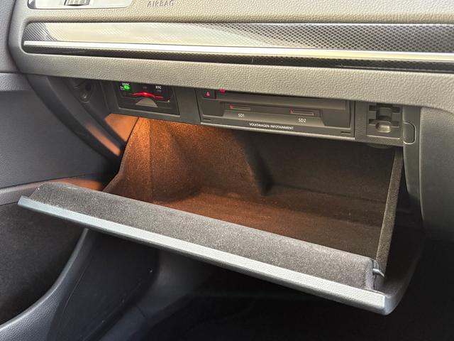 ゴルフヴァリアント ＴＳＩハイラインブルーモーションテクノロジー　アダプティブクルーズコントロールＡＣＣ　レーンアシスト　バックカメラ　パドルシフト　キセノンヘッドライト　Ｂｌｕｅｔｏｏｔｈ　スマートキー　純正ナビ　ＥＴＣ　ＣＤ／ＤＶＤ　ＩＳＯＦＩＸ　認定保証付（40枚目）