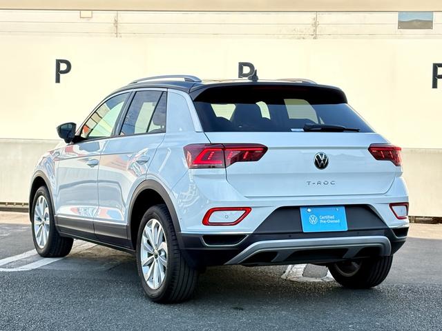 T-ロック TSI スタイル レザーシート マトリックスヘッドライト ACC トラベルアシスト レーンキープ デジタルメーター アップコネクト バックカメラ 障害物センサー 電動ゲート シートヒーター ブラックルーフ 認定保証付(10枚目)