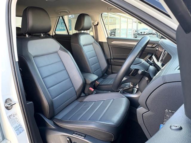 T-ロック TSI スタイル レザーシート マトリックスヘッドライト ACC トラベルアシスト レーンキープ デジタルメーター アップコネクト バックカメラ 障害物センサー 電動ゲート シートヒーター ブラックルーフ 認定保証付(40枚目)