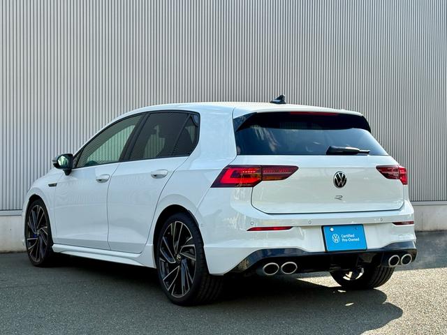 高強度ボディ×衝撃吸収構造で、万が一にも備えた安心設計。Ｖｏｌｋｓｗａｇｅｎならではの安全性能です。