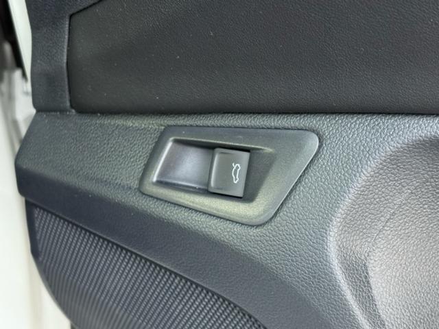 Ｔ－ロック ＴＤＩ　４モーション　Ｒライン　ブラックスタイル　ＩＱ．ＬＩＧＨＴ（19枚目）