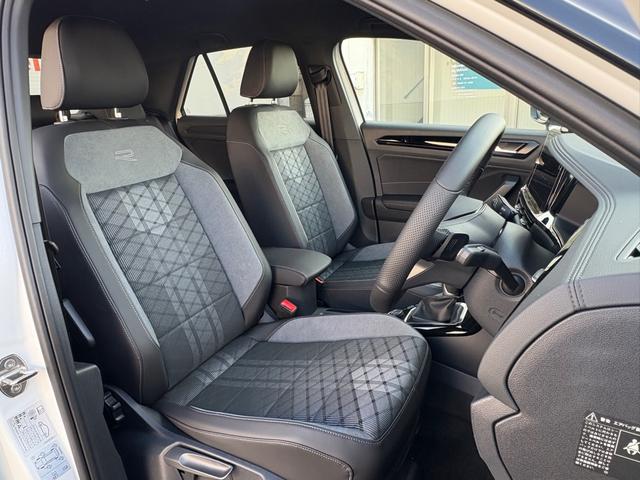 Ｔ－ロック ＴＤＩ　４モーション　Ｒライン　ブラックスタイル　ＩＱ．ＬＩＧＨＴ（42枚目）