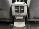 後部座席空間にもエアコンの風を届けます。USBtypeCも2口用意されています。