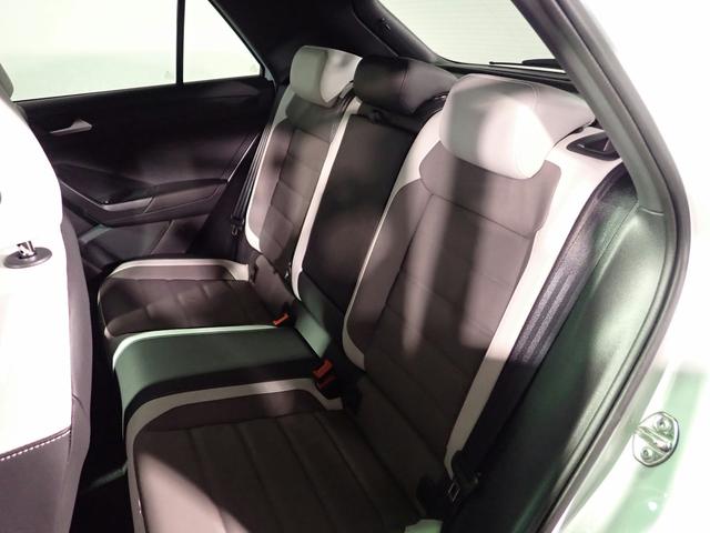 Ｔ－ロック ＴＤＩ　スポーツ　純正メモリーナビ　ブルートゥース　アップルカープレイ＆アンドロイドオート　Ｂカメラ　ＥＴＣ２．０　前後ドラレコ　ＬＥＤオートライト　革＆シートヒーター　パワーテールゲート　アダクティブクルーズ　禁煙車（24枚目）