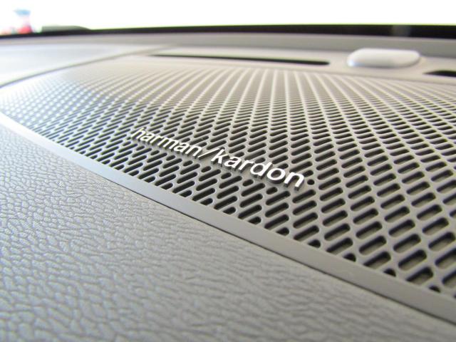 ＸＣ４０ ウルトラ　Ｂ４　ＡＷＤ　弊社試乗車　Ｇｏｏｇｌｅ搭載　前後シートヒーター　全車速追従クルーズコントロール　パイロットアシスト　３６０度ビューモニター（3枚目）