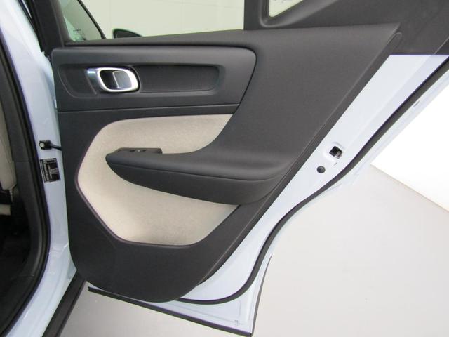 ＸＣ４０ ウルトラ　Ｂ４　ＡＷＤ　弊社試乗車　Ｇｏｏｇｌｅ搭載　前後シートヒーター　全車速追従クルーズコントロール　パイロットアシスト　３６０度ビューモニター（18枚目）