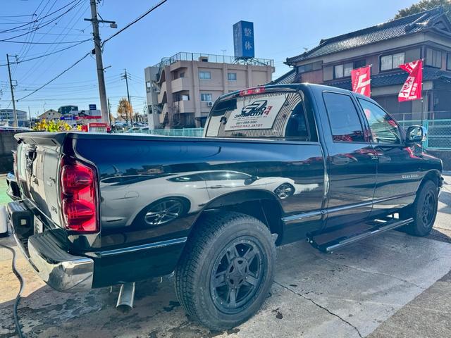 ダッジ・ラム ベースグレード　１５００ＳＬＴ　ベンチシート　デューリーマーカー　ＫＭＣ２０ＡＷ　ＡＴオーバーホール済み　社外ナビ　ＴＶ　バックカメラ　ＥＴＣ　レーダー（8枚目）