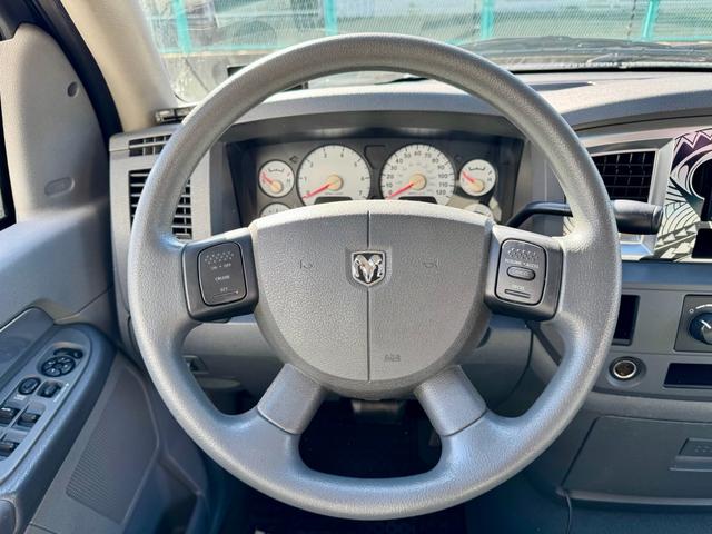 ダッジ・ラム ベースグレード　１５００ＳＬＴ　ベンチシート　デューリーマーカー　ＫＭＣ２０ＡＷ　ＡＴオーバーホール済み　社外ナビ　ＴＶ　バックカメラ　ＥＴＣ　レーダー（21枚目）