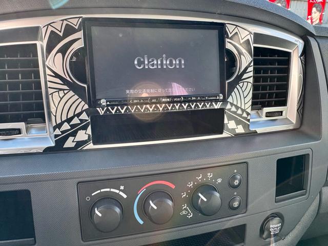 ダッジ・ラム ベースグレード　１５００ＳＬＴ　ベンチシート　デューリーマーカー　ＫＭＣ２０ＡＷ　ＡＴオーバーホール済み　社外ナビ　ＴＶ　バックカメラ　ＥＴＣ　レーダー（22枚目）