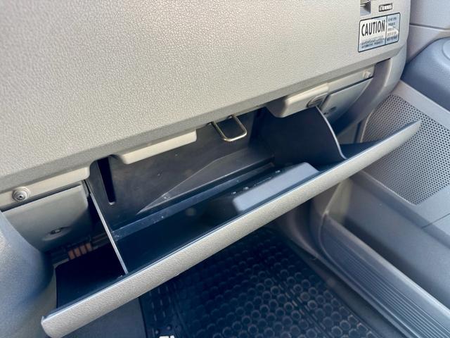 ダッジ・ラム ベースグレード　１５００ＳＬＴ　ベンチシート　デューリーマーカー　ＫＭＣ２０ＡＷ　ＡＴオーバーホール済み　社外ナビ　ＴＶ　バックカメラ　ＥＴＣ　レーダー（29枚目）