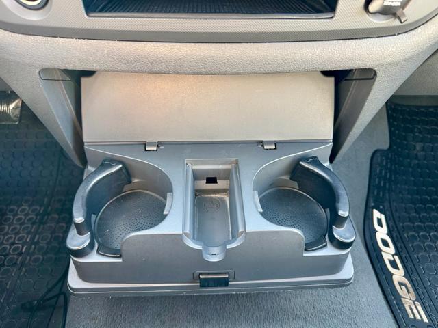 ダッジ・ラム ベースグレード　１５００ＳＬＴ　ベンチシート　デューリーマーカー　ＫＭＣ２０ＡＷ　ＡＴオーバーホール済み　社外ナビ　ＴＶ　バックカメラ　ＥＴＣ　レーダー（30枚目）