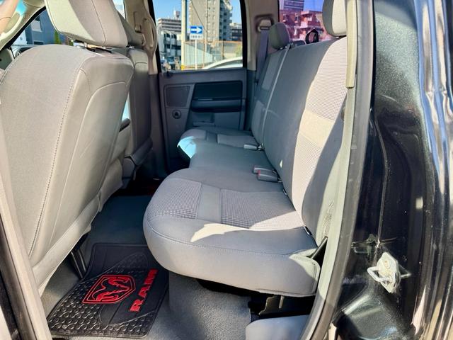 ダッジ・ラム ベースグレード　１５００ＳＬＴ　ベンチシート　デューリーマーカー　ＫＭＣ２０ＡＷ　ＡＴオーバーホール済み　社外ナビ　ＴＶ　バックカメラ　ＥＴＣ　レーダー（33枚目）