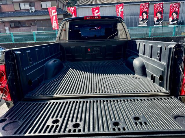 ダッジ・ラム ベースグレード　１５００ＳＬＴ　ベンチシート　デューリーマーカー　ＫＭＣ２０ＡＷ　ＡＴオーバーホール済み　社外ナビ　ＴＶ　バックカメラ　ＥＴＣ　レーダー（36枚目）