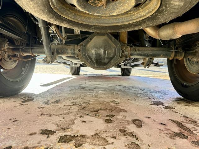 ダッジ・ラム ベースグレード　１５００ＳＬＴ　ベンチシート　デューリーマーカー　ＫＭＣ２０ＡＷ　ＡＴオーバーホール済み　社外ナビ　ＴＶ　バックカメラ　ＥＴＣ　レーダー（42枚目）