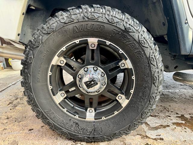 ハマーＨ２ ベースグレード　１ナンバー登録　リフトアップ　カロッツェリアナビ　ＥＴＣ　フルセグＴＶ　　ＸＤホイール＆２０インチＭＴタイヤ　バンパーガード　ＬＥＤウィンカー　ユーザー買取車（13枚目）