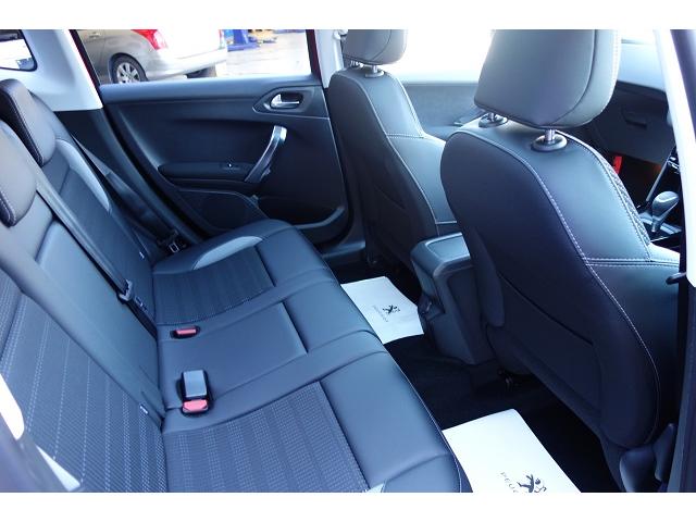 アリュール ガラスルーフ カープレイ バックカメラ 新車保証(7枚目)