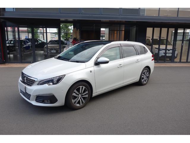 308 SW テックパックエディション ブルーHDi 認定中古車保証1年 ガラスルーフ 純正ナビ 地デジ ドラレコ ETC 自動軽減ブレーキ LEDヘッドライト バックカメラ カープレイ&アンドロイドオート(3枚目)