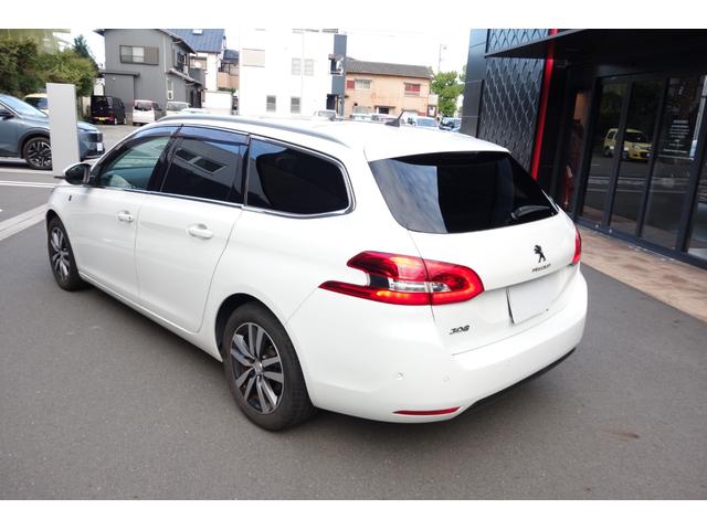 308 SW テックパックエディション ブルーHDi 認定中古車保証1年 ガラスルーフ 純正ナビ 地デジ ドラレコ ETC 自動軽減ブレーキ LEDヘッドライト バックカメラ カープレイ&アンドロイドオート(12枚目)