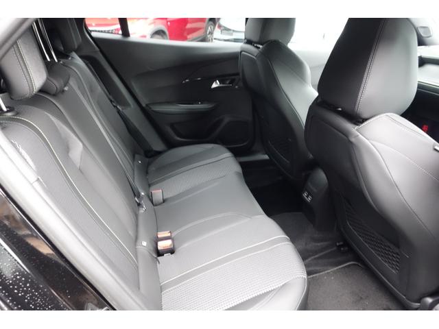 ｅ－２００８ ＧＴ　新車保証２０２８年３月　サンルーフ　自動軽減ブレーキ　ＬＥＤヘッドライト　バックカメラ　カープレイ＆アンドロイドオート（9枚目）