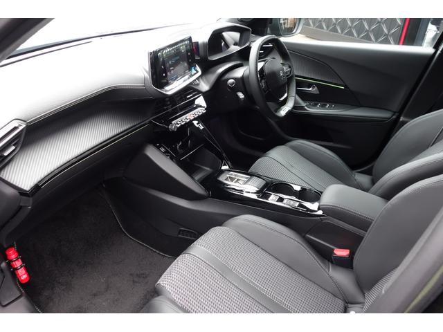 ｅ－２００８ ＧＴ　新車保証２０２８年３月　サンルーフ　自動軽減ブレーキ　ＬＥＤヘッドライト　バックカメラ　カープレイ＆アンドロイドオート（14枚目）