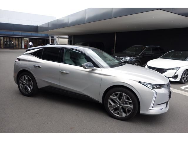 DS4 エスプリ・ド・ヴォヤージュ ピュアテック 新車保証2027年6月まで サンルーフ ドラレコ ETC 純正ナビ 自動軽減ブレーキ LEDヘッドライト バックカメラ カープレイ&アンドロイドオート ACC 電動テールゲート(2枚目)