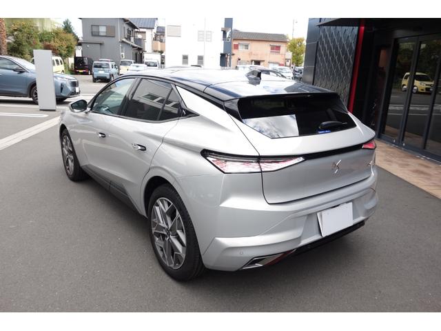 DS4 エスプリ・ド・ヴォヤージュ ピュアテック 新車保証2027年6月まで サンルーフ ドラレコ ETC 純正ナビ 自動軽減ブレーキ LEDヘッドライト バックカメラ カープレイ&アンドロイドオート ACC 電動テールゲート(11枚目)