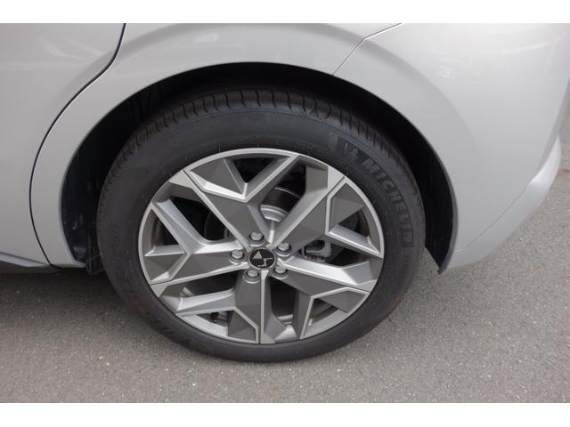 DS4 エスプリ・ド・ヴォヤージュ ピュアテック 新車保証2027年6月まで サンルーフ ドラレコ ETC 純正ナビ 自動軽減ブレーキ LEDヘッドライト バックカメラ カープレイ&アンドロイドオート ACC 電動テールゲート(17枚目)