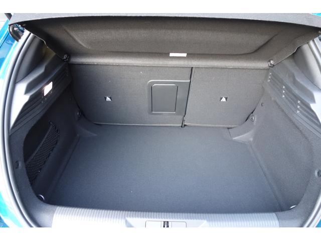 308 GTマイルドハイブリッド 新車保証2028年6月 純正ナビ 自動軽減ブレーキ LEDヘッドライト バックカメラ カープレイ&アンドロイドオート ACC(12枚目)